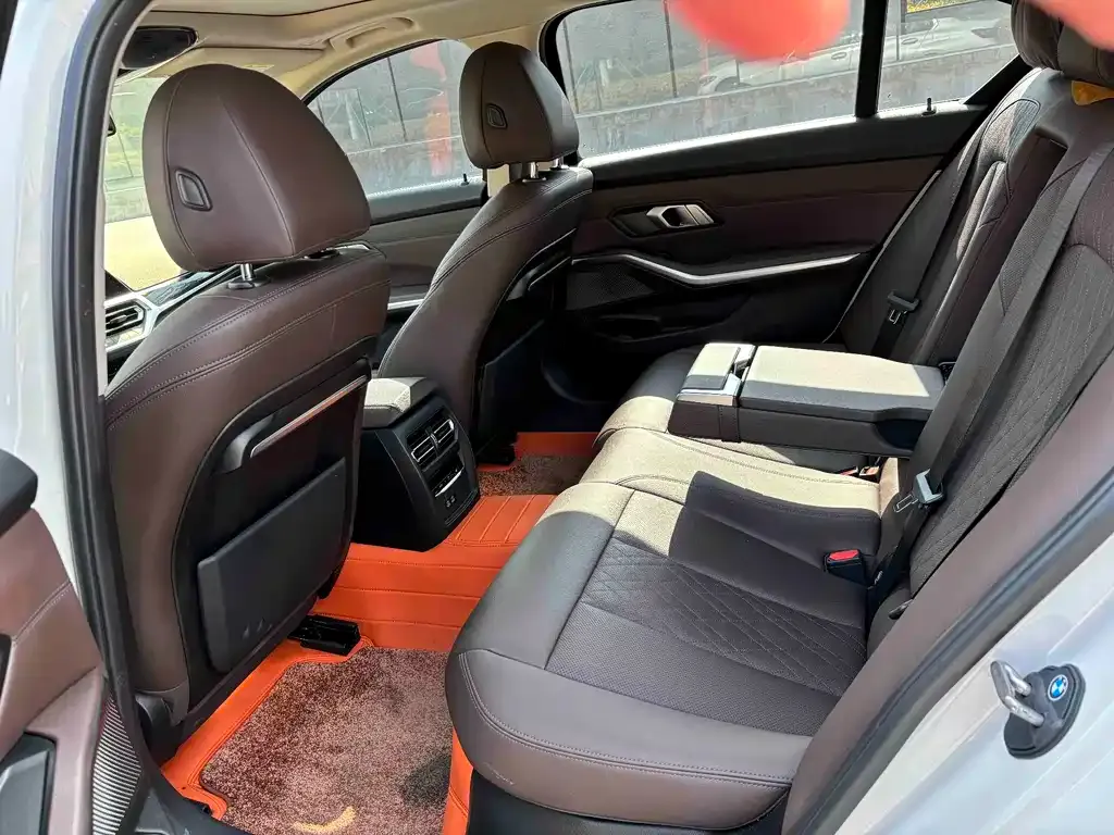 BMW 3 Series 2022 из CN, фото 7