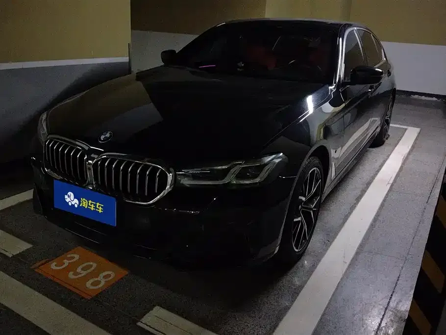 BMW 5 Series 2023 из CN, фото 1