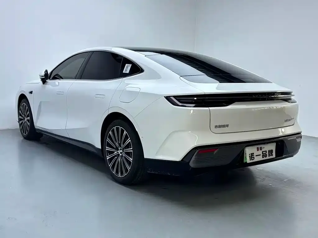 Geely Galaxy Xingyao 8 2025 из CN, фото 4
