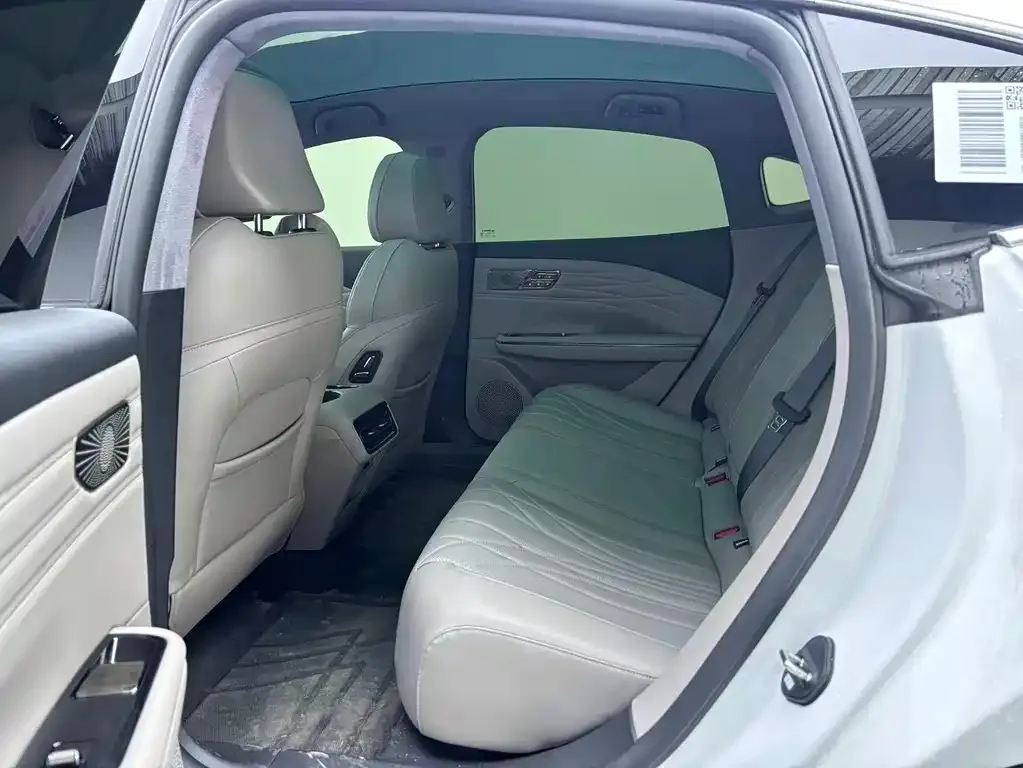 Geely Galaxy Xingyao 8 2025 из CN, фото 9