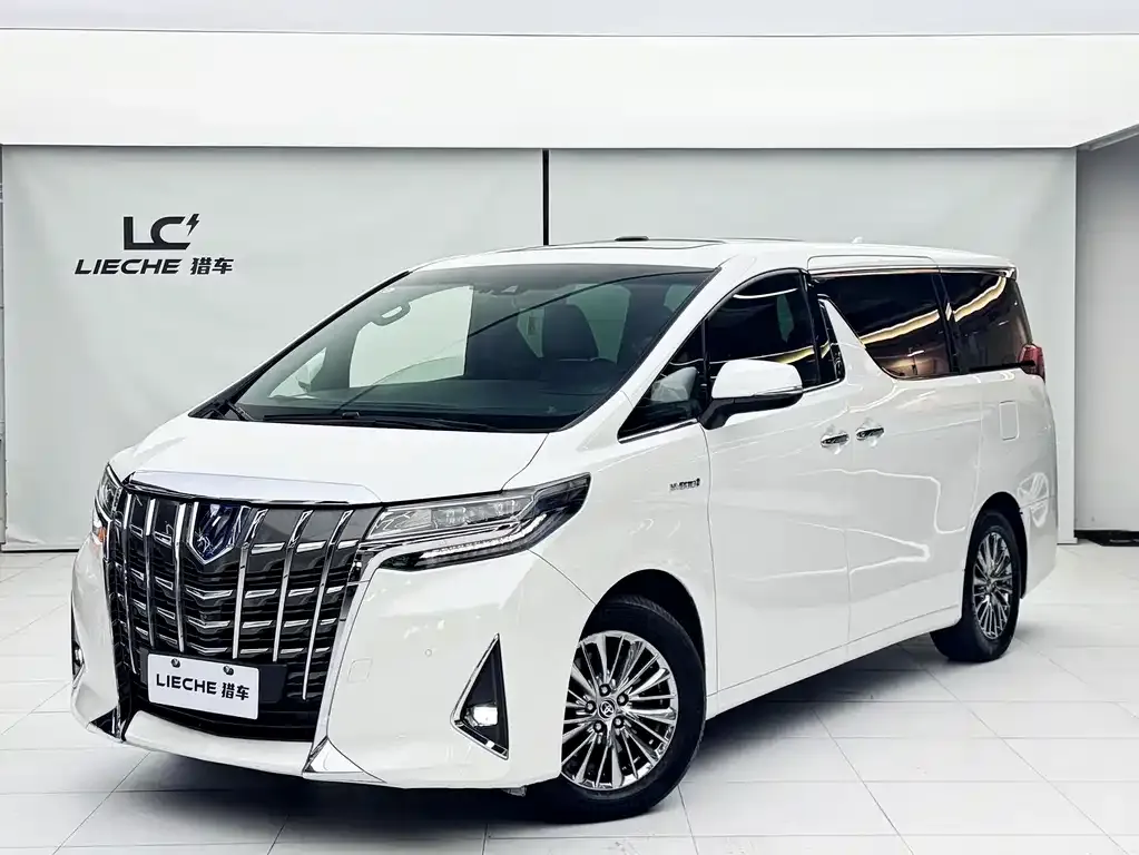 Toyota Alphard 2023 из CN, фото 1
