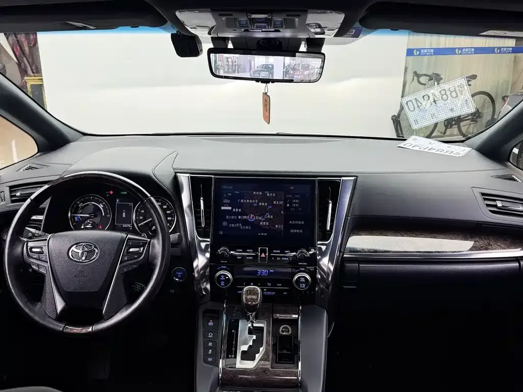 Toyota Alphard 2023 из CN, фото 10