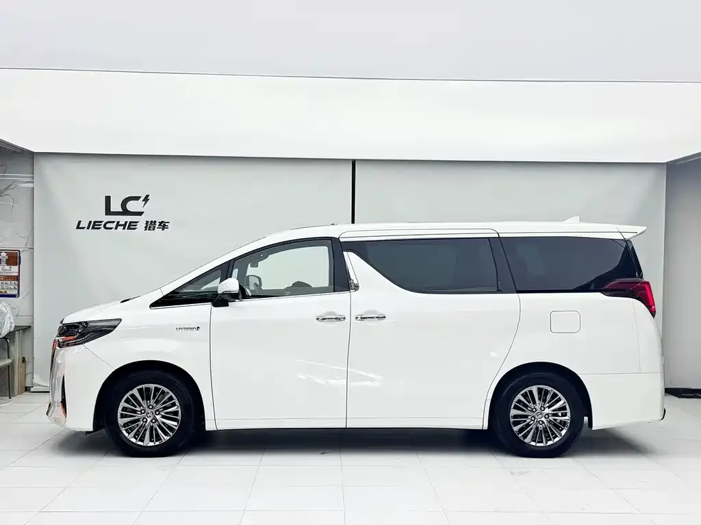 Toyota Alphard 2023 из CN, фото 5