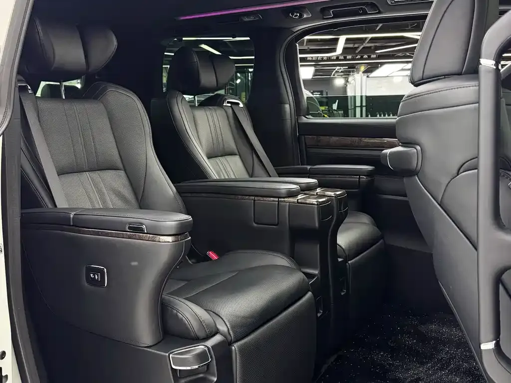 Toyota Alphard 2023 из CN, фото 6