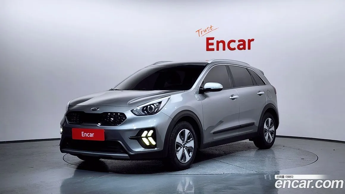 Kia Niro — фото 1