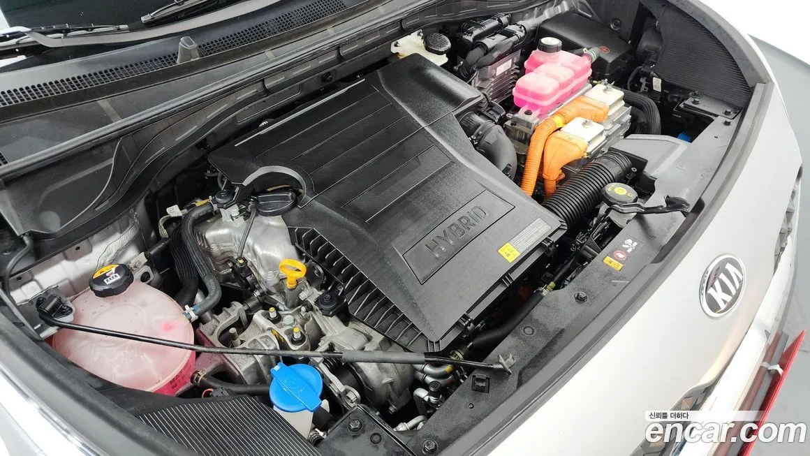 Kia Niro — фото 10