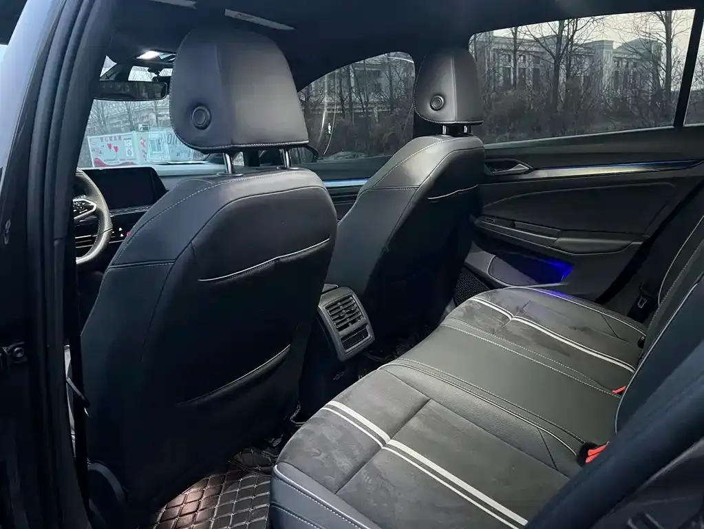 Volkswagen Golf 2022 из CN, фото 7