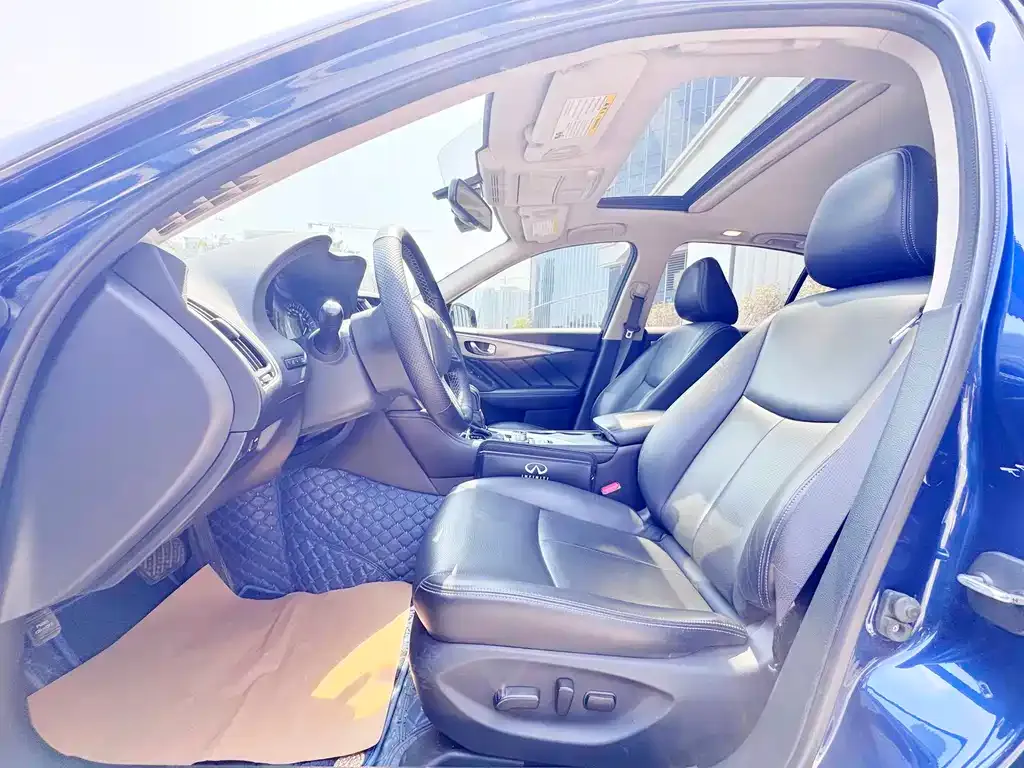 Infiniti Q50L 2021 из CN, фото 4