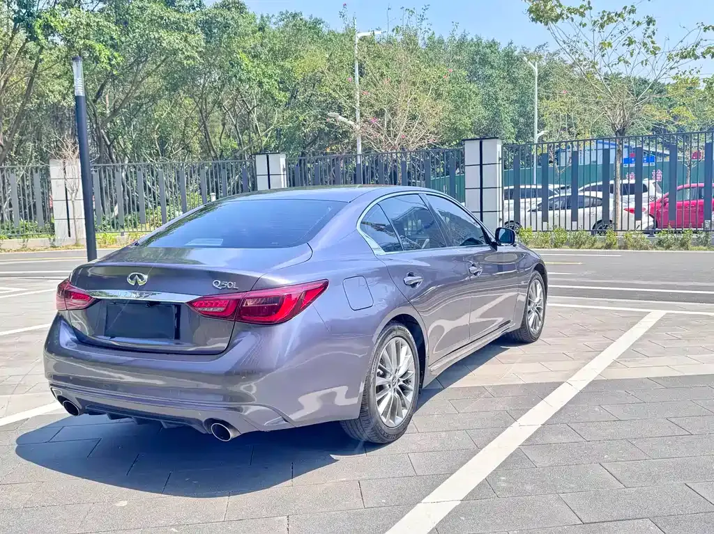 Infiniti Q50L 2021 из CN, фото 10