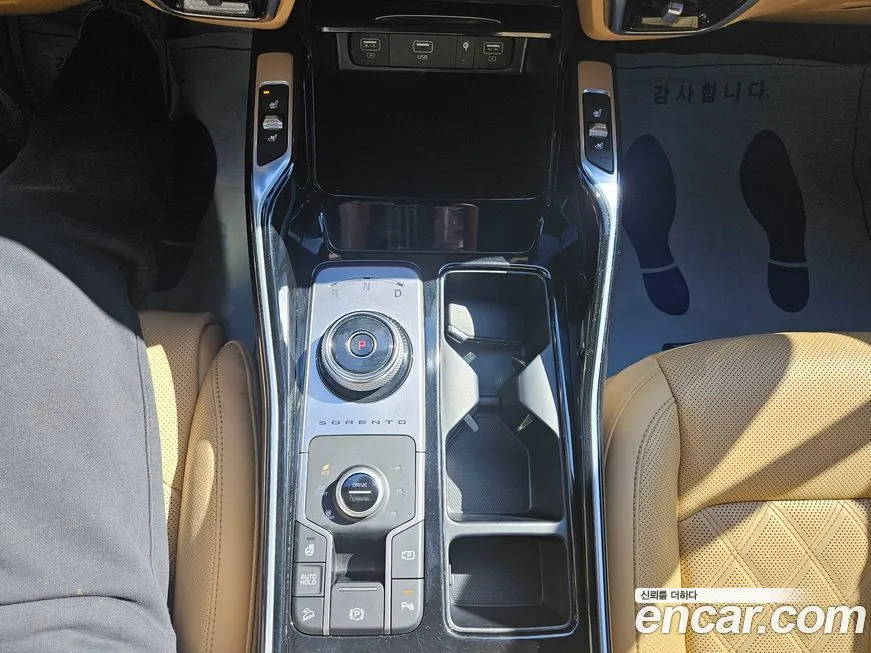 Kia Sorento — фото 8