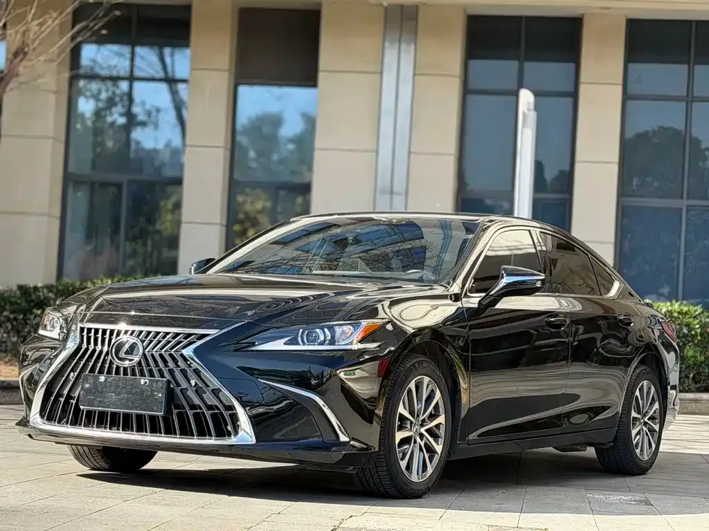 Lexus ES 2024 из CN, фото 1