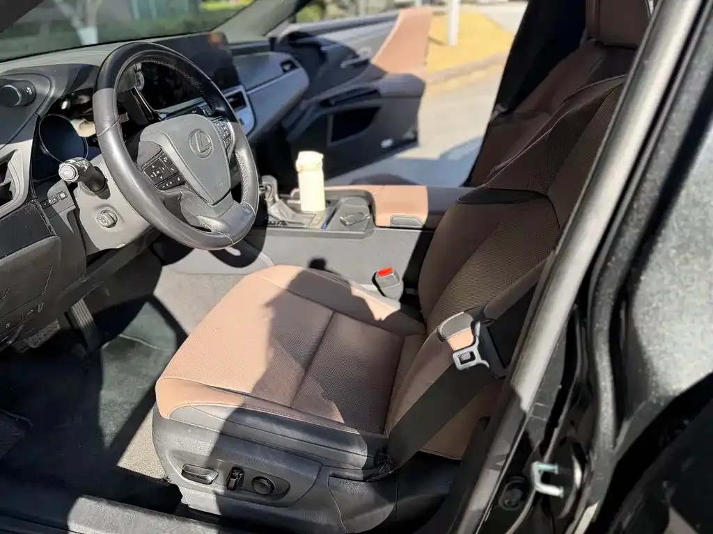 Lexus ES 2024 из CN, фото 3
