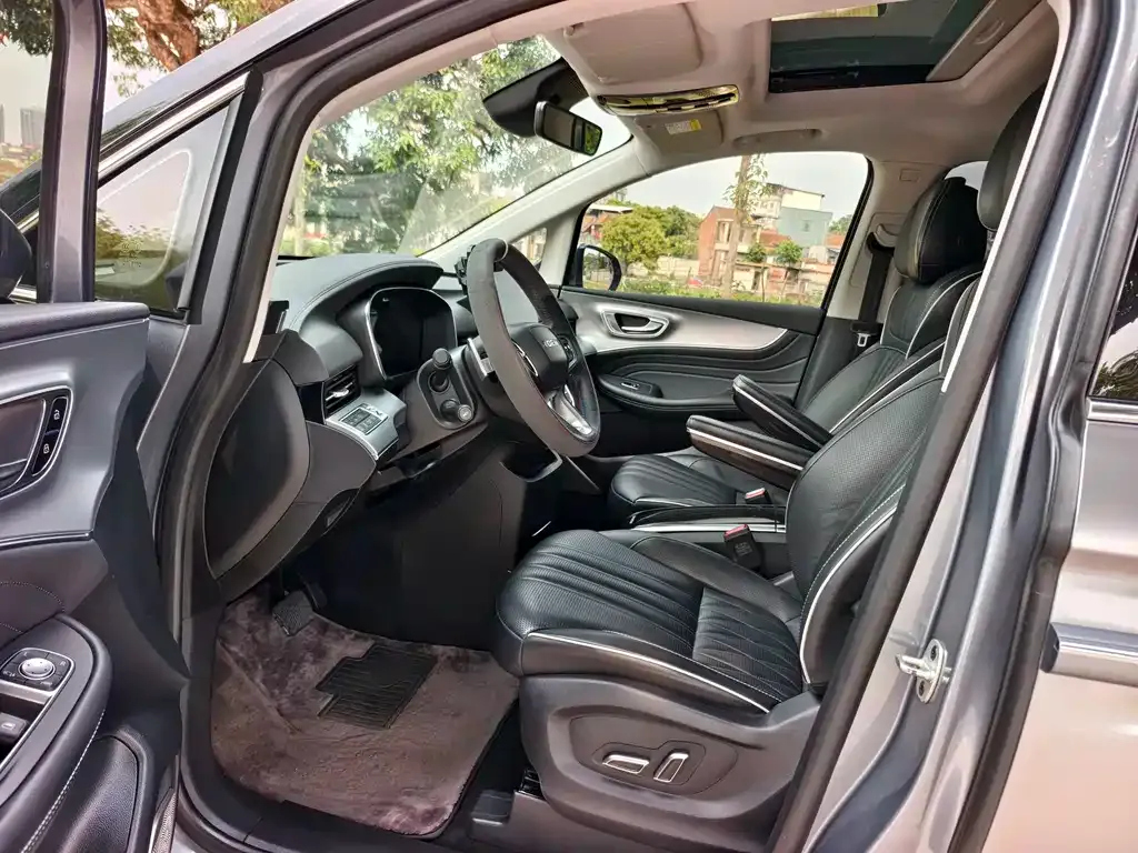 Roewe iMAX8 2021 из CN, фото 6