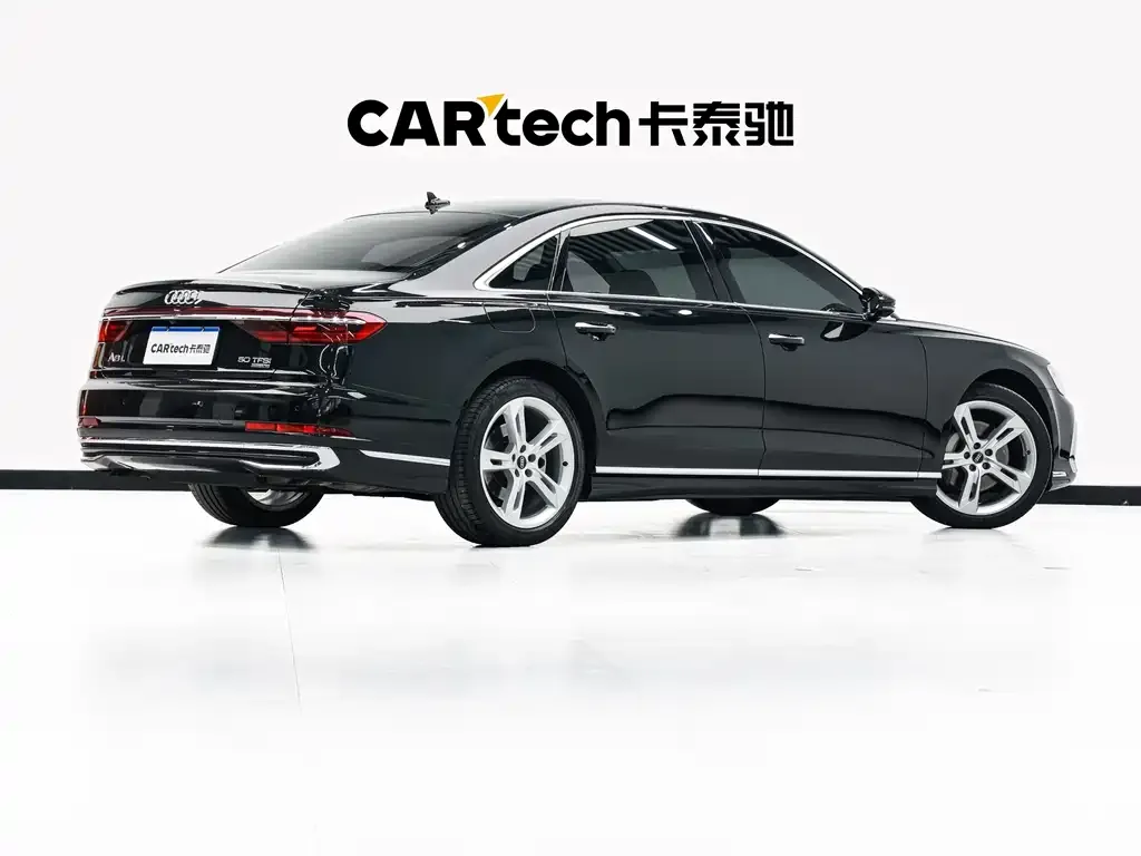 Audi A8 — фото 2