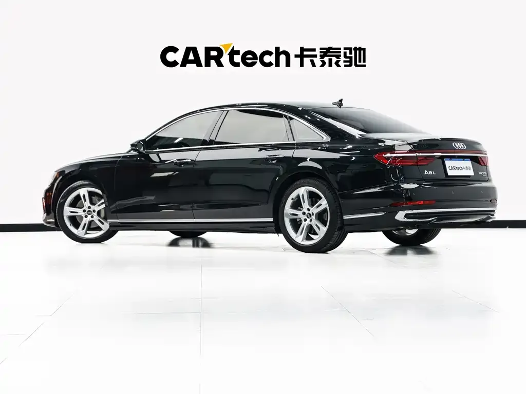 Audi A8 — фото 4