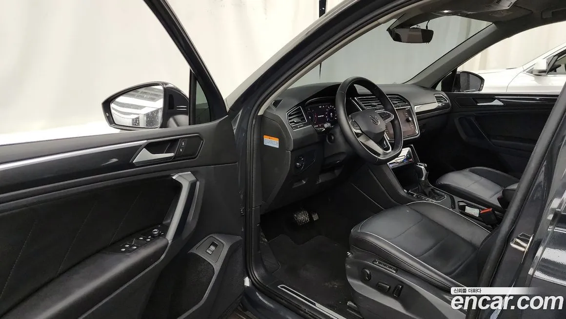 Volkswagen Tiguan 2021 из KR, фото 2