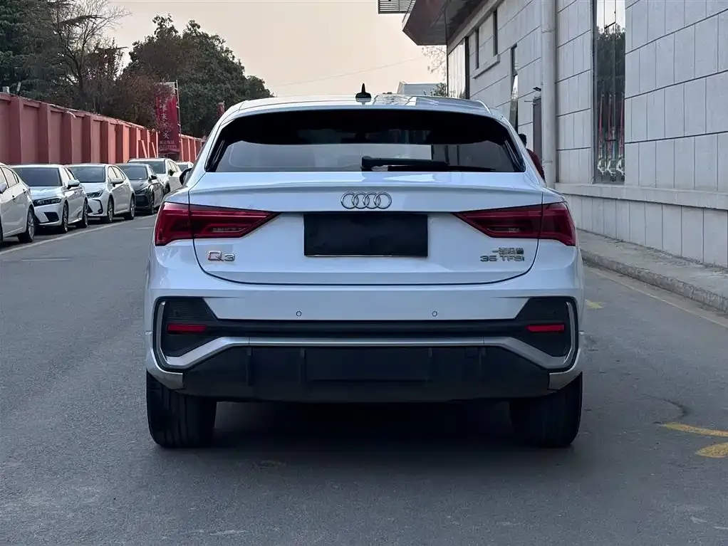 Audi Q3 Sportback — фото 8