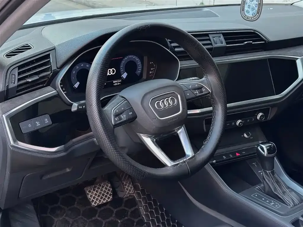 Audi Q3 Sportback — фото 6