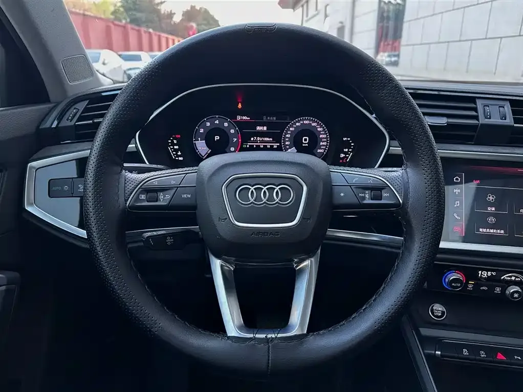 Audi Q3 Sportback — фото 5