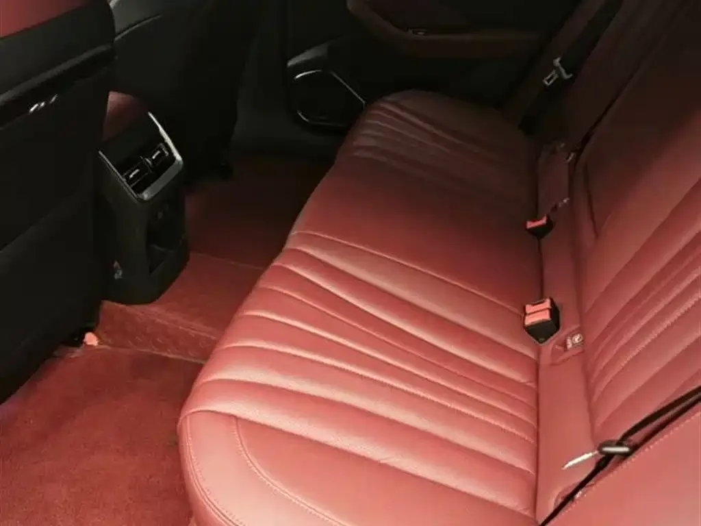 Hongqi H5 2024 из CN, фото 2