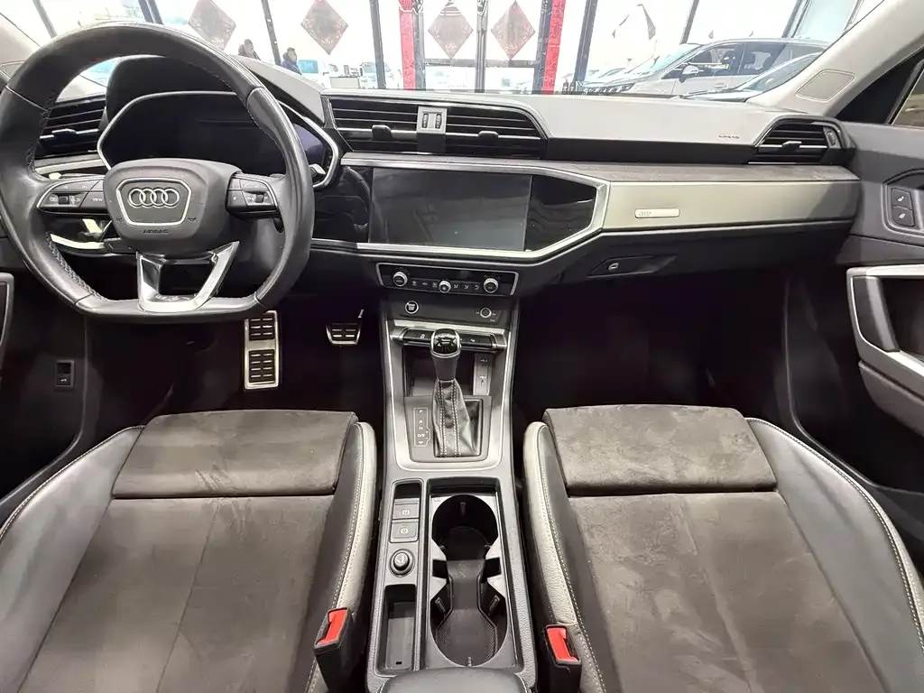 Audi Q3 2023 из CN, фото 8