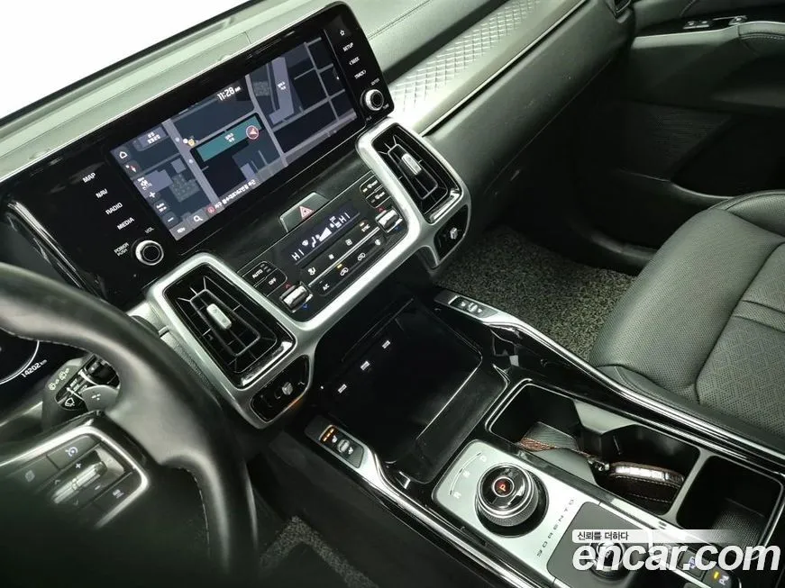 Kia Sorento — фото 10