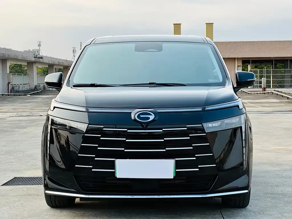 GAC Motor E8 Hybrid — фото 9