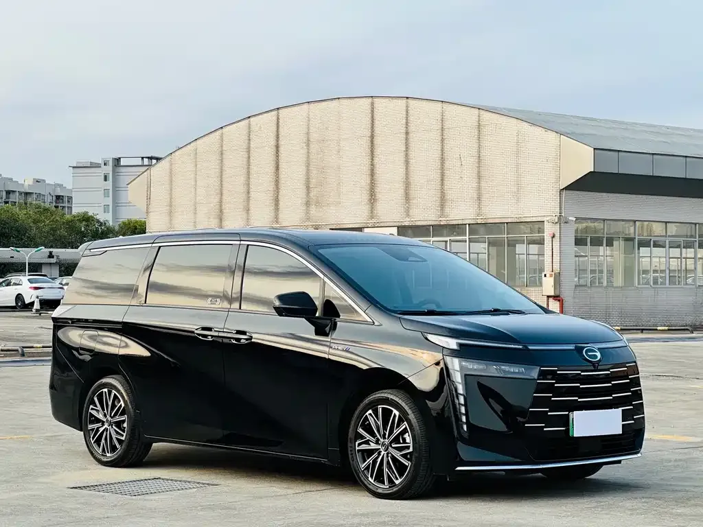 GAC Motor E8 Hybrid — фото 5