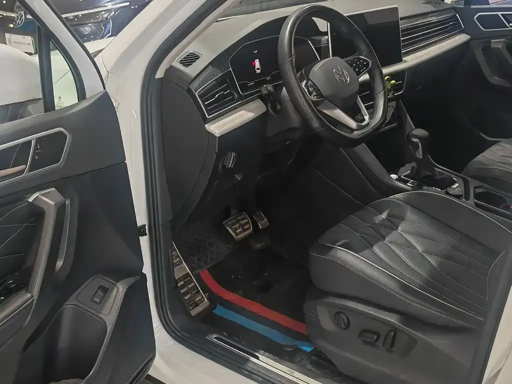 Volkswagen Tiguan L 2023 из CN, фото 8