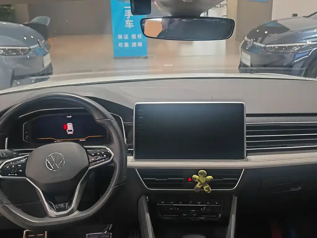 Volkswagen Tiguan L 2023 из CN, фото 3