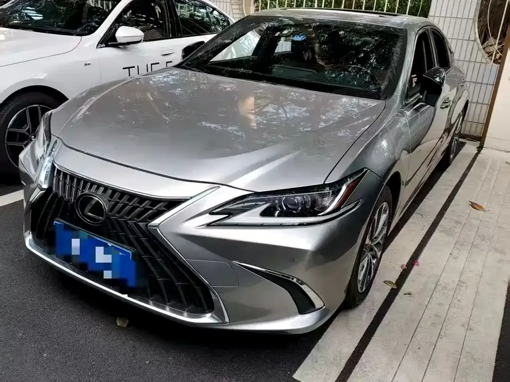 Lexus ES 2022 из CN, фото 1