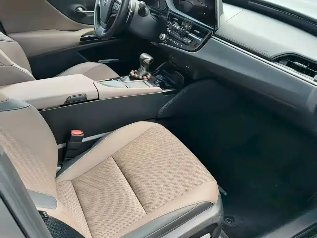 Lexus ES 2022 из CN, фото 8