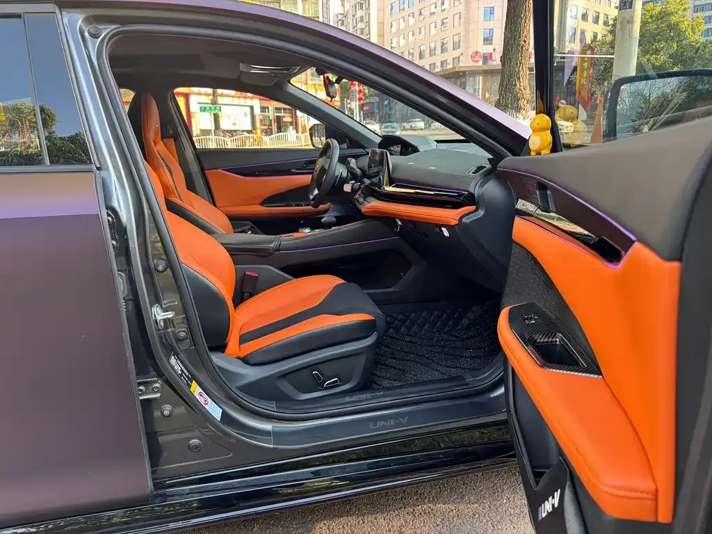 Changan UNI-V 2024 из CN, фото 4