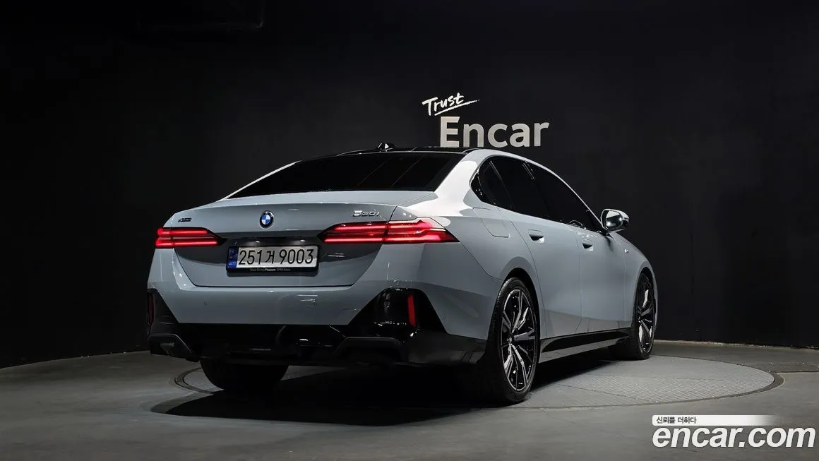 BMW 5-Series 2024 из KR, фото 3