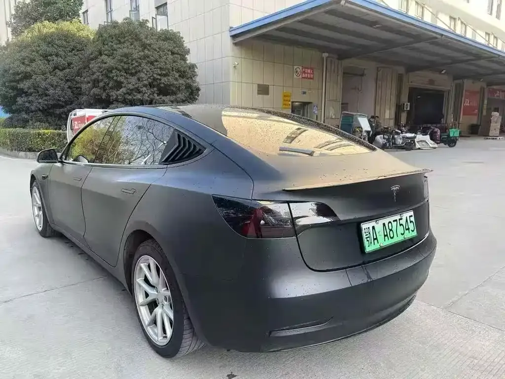 Tesla Model 3 — фото 5