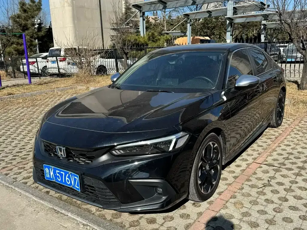 Honda Civic — фото 1