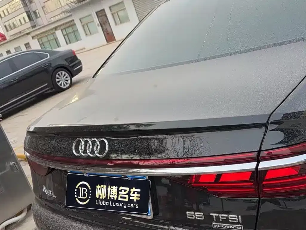 Audi A8 — фото 5
