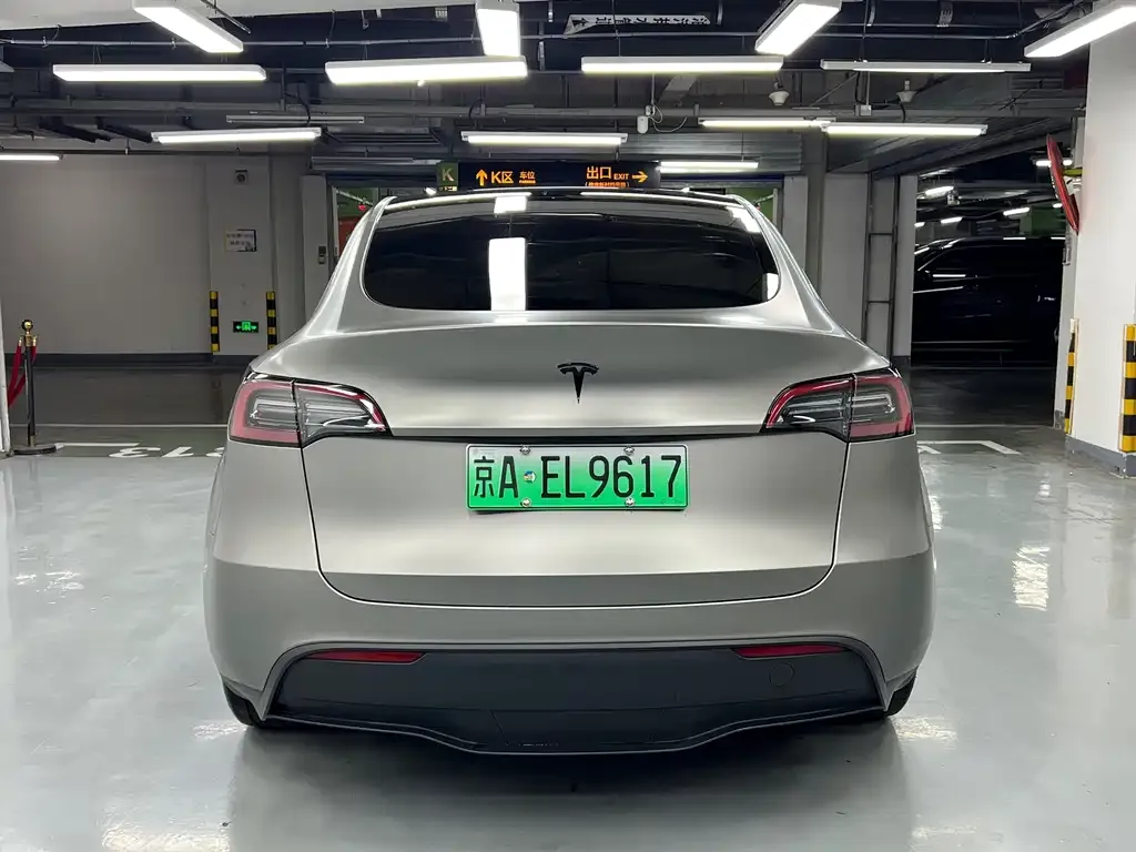 Tesla Model Y — фото 9