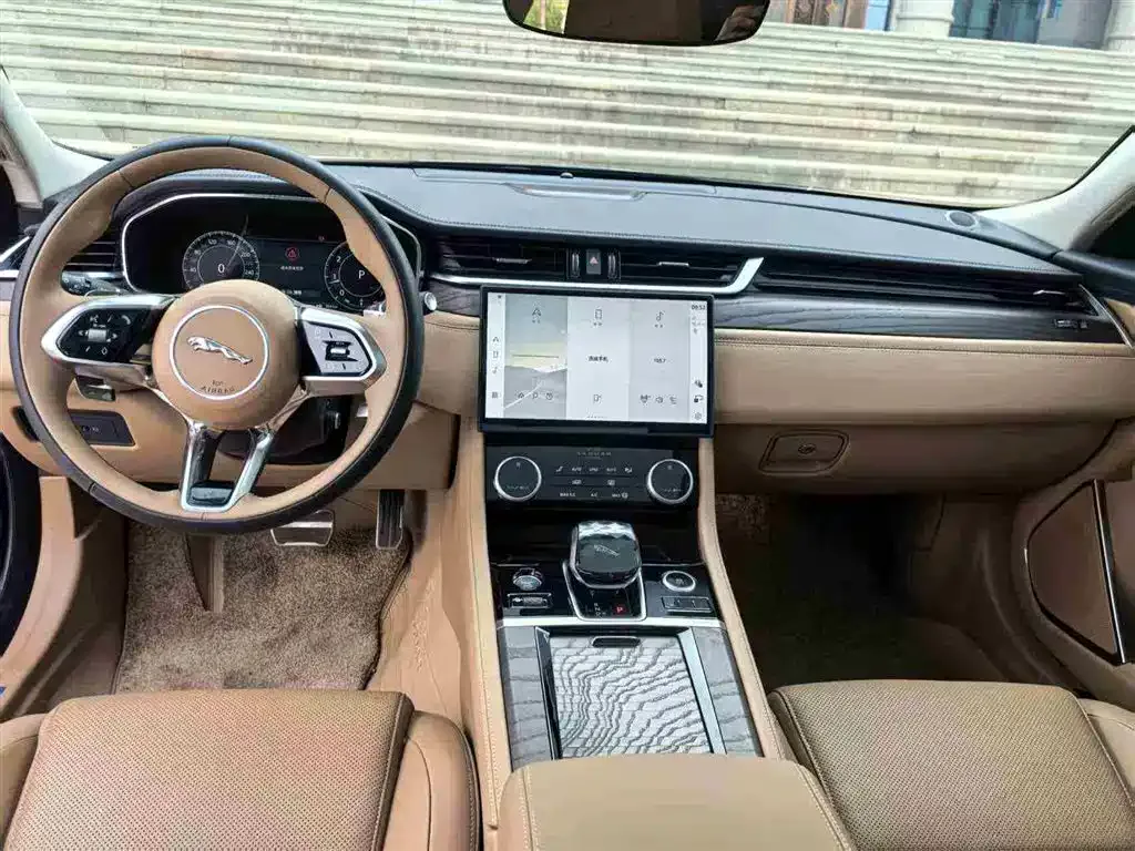 Jaguar XFL 2025 из CN, фото 5