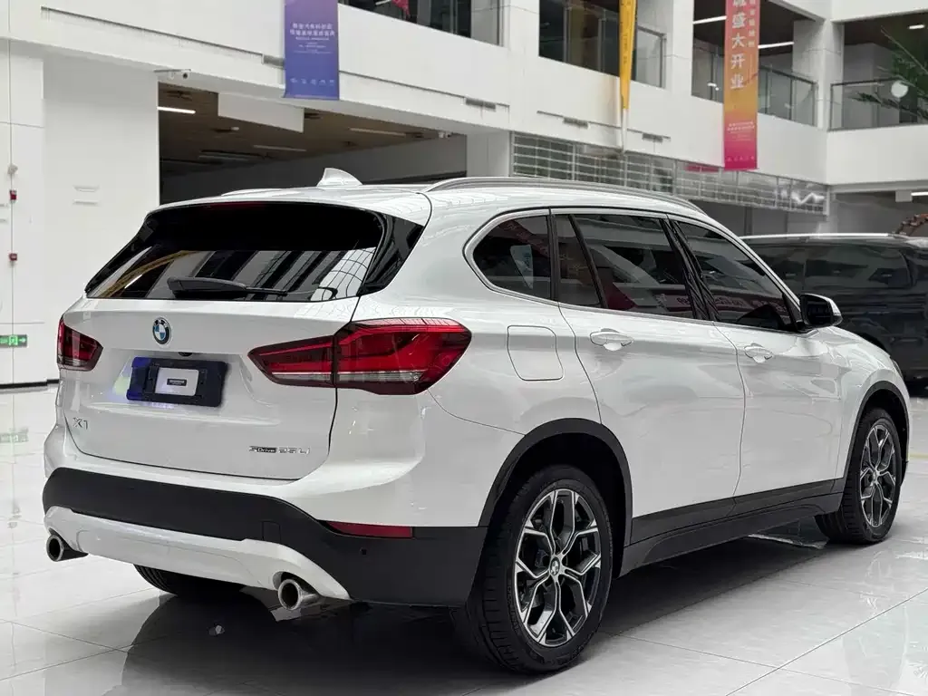 BMW X1 — фото 10