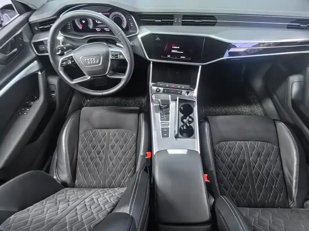 Audi A7L — фото 7