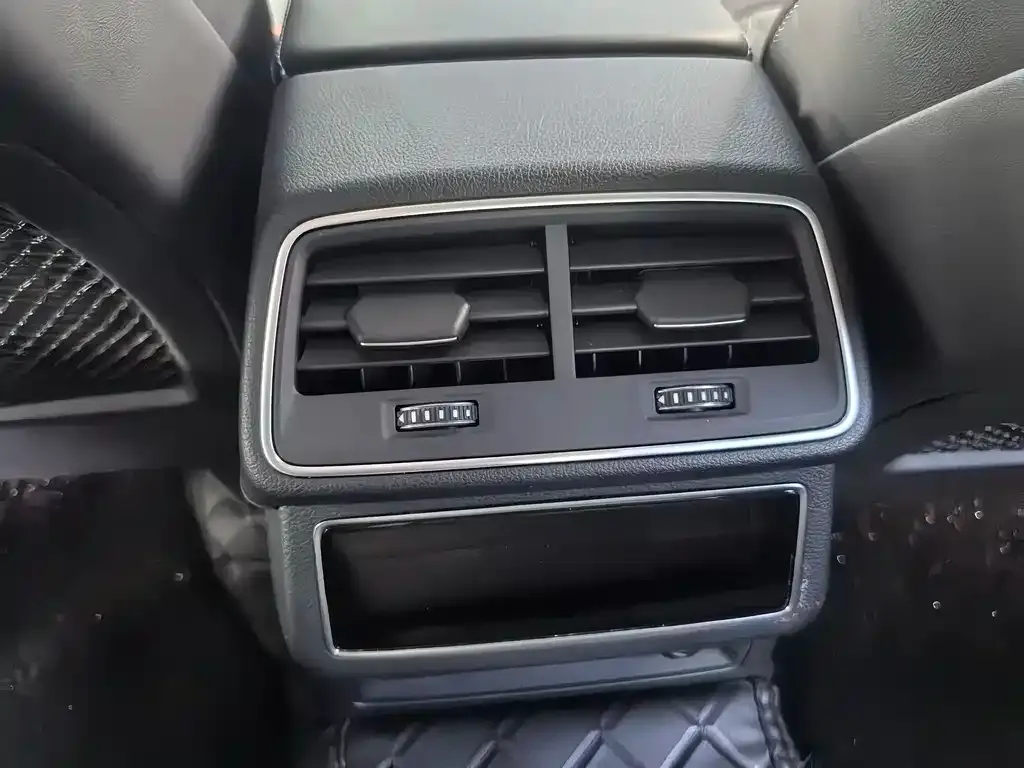 Audi A7L — фото 2