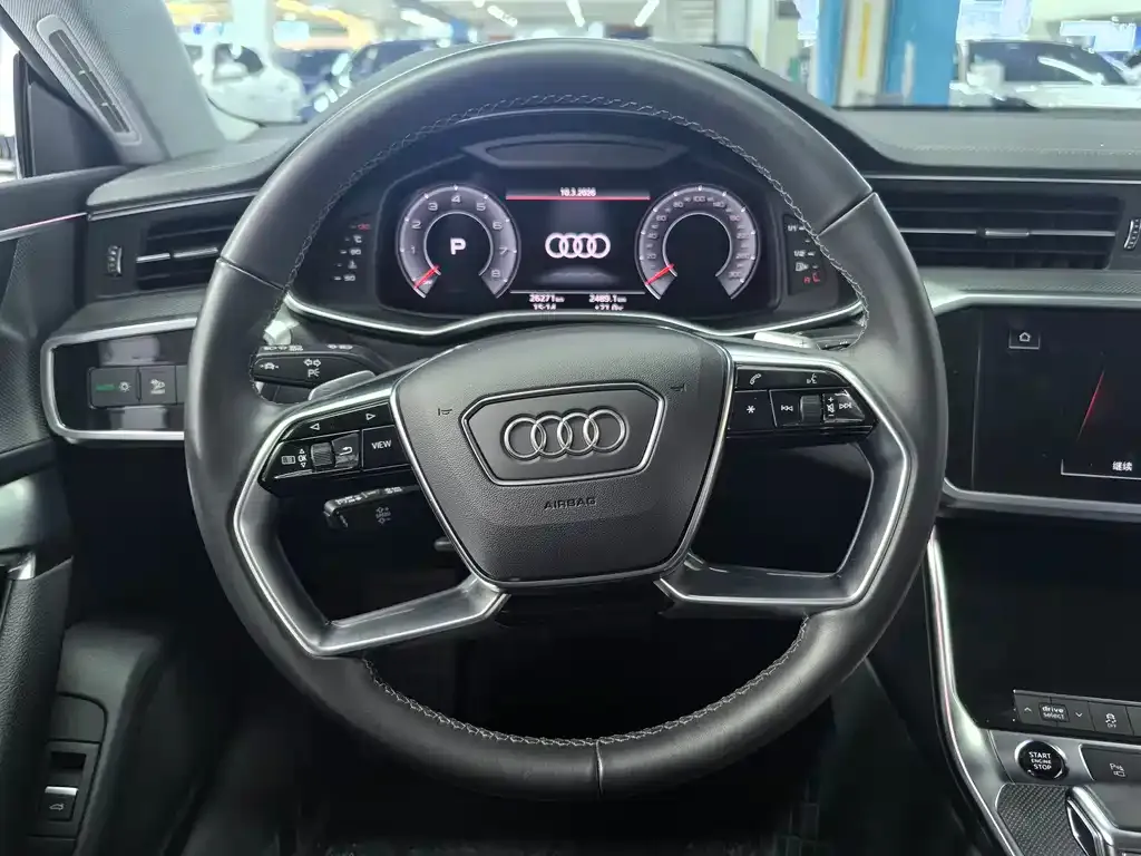 Audi A7L — фото 10