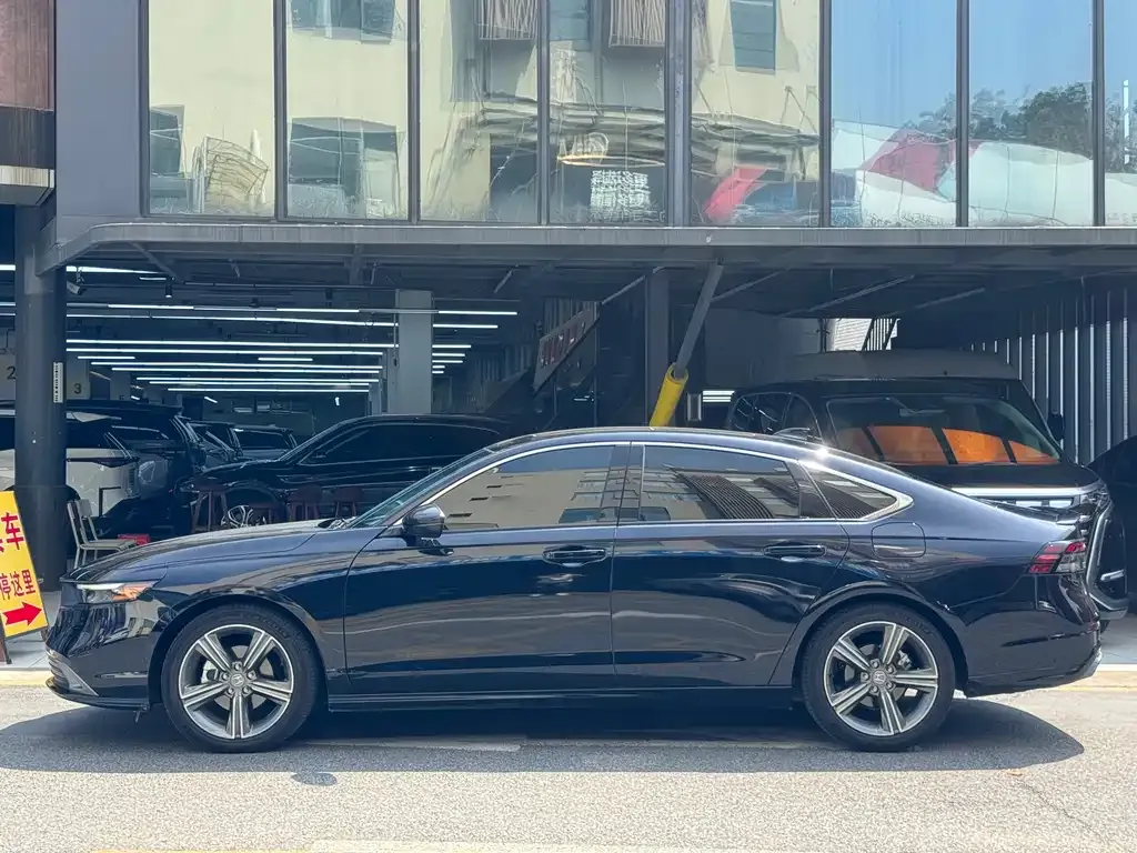 Honda Accord — фото 5