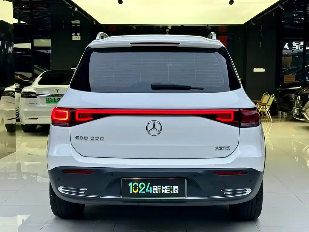 Mercedes-Benz EQB 2022 из CN, фото 8
