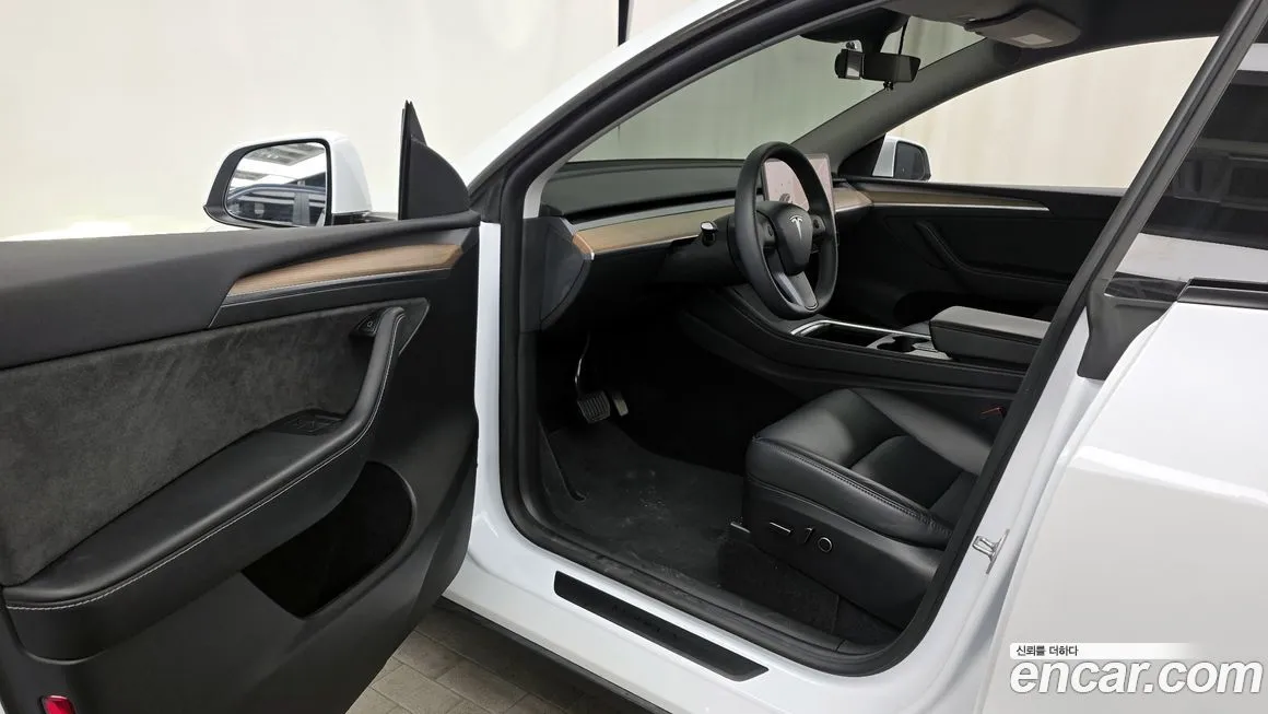 Tesla Model Y 2023 из KR, фото 3
