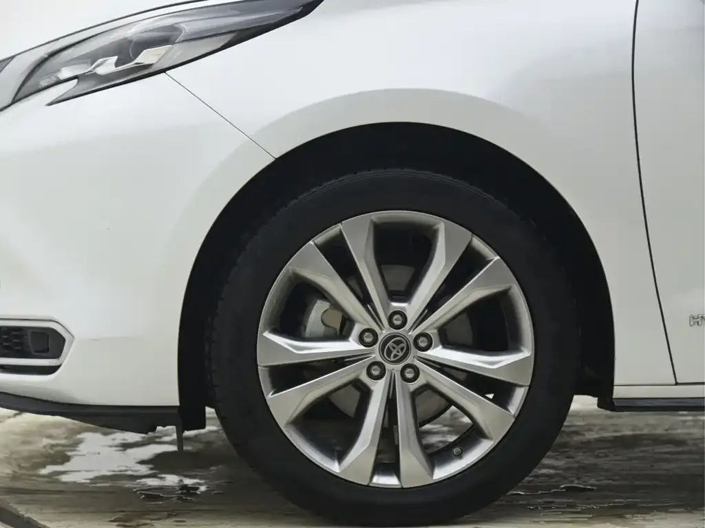 Toyota Sienna 2023 из CN, фото 9