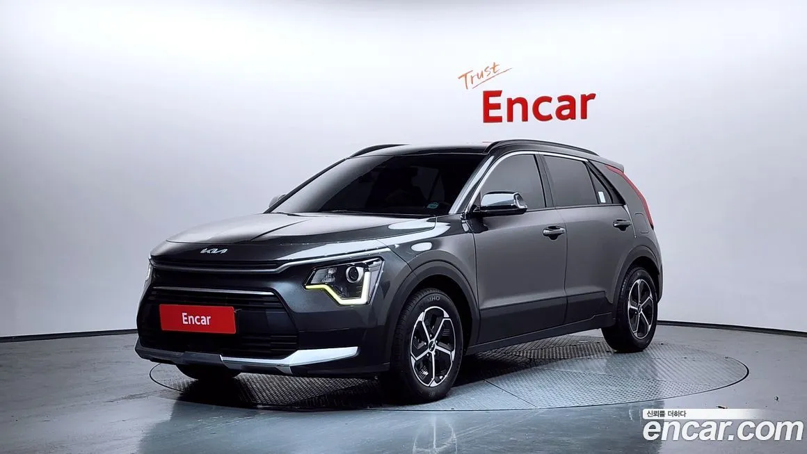 Kia Niro — фото 1