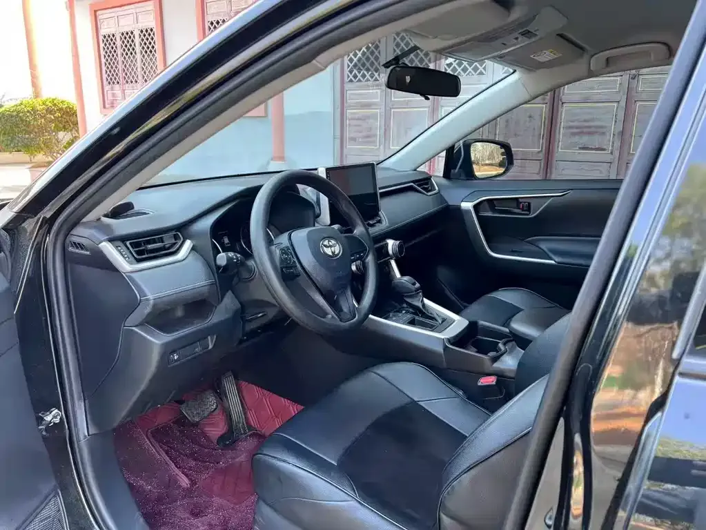 Toyota Wildlander 2022 из CN, фото 2