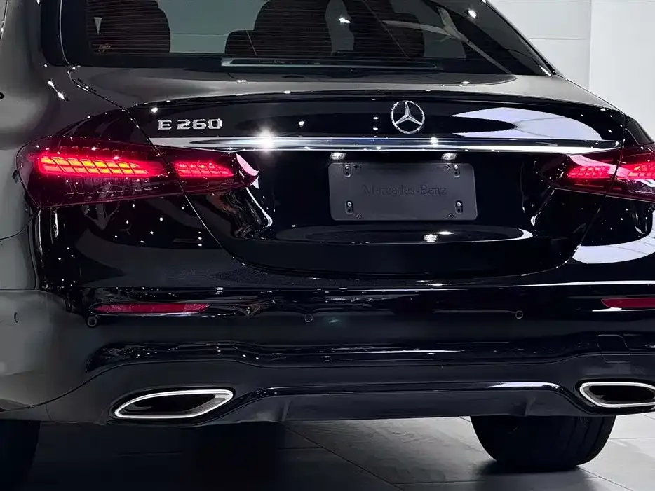 Mercedes-Benz E-Class (Import) — фото 5